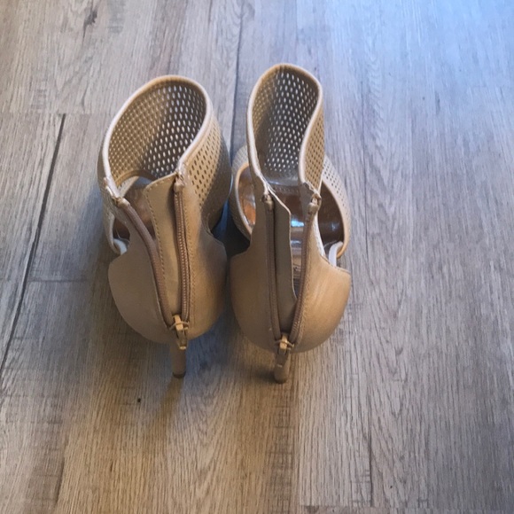 Size 10 nude Jlo heels NEW - Picture 2 of 6